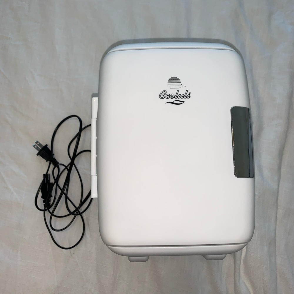 Cooluli White 4L Mini Fridge for Skincare/makeup